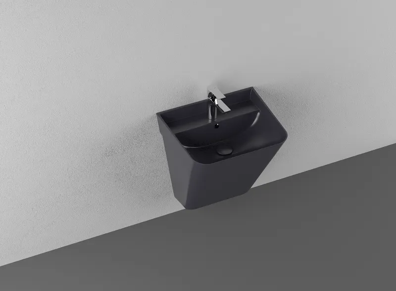 Раковина подвесная Isvea Sott'Aqua Monoblock 50 см, черный — вид спереди на смеситель и чашу