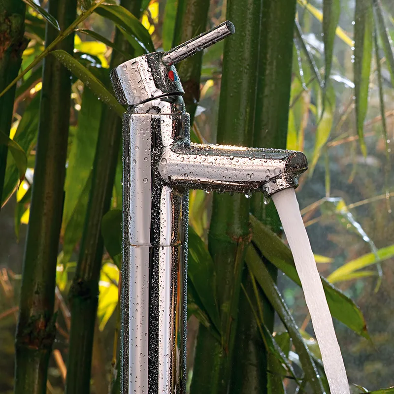 Удлиненный смеситель для раковины Jaquar Florentine FLR-CHR-5005NB — вид сбоку под углом