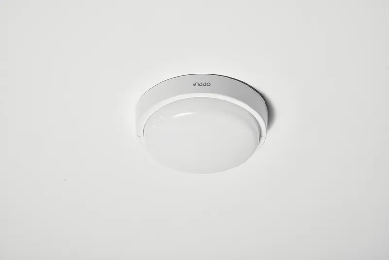 Светильник светодиодный OPPLE LED Bulkhead E2 влагостойкий — вид под углом