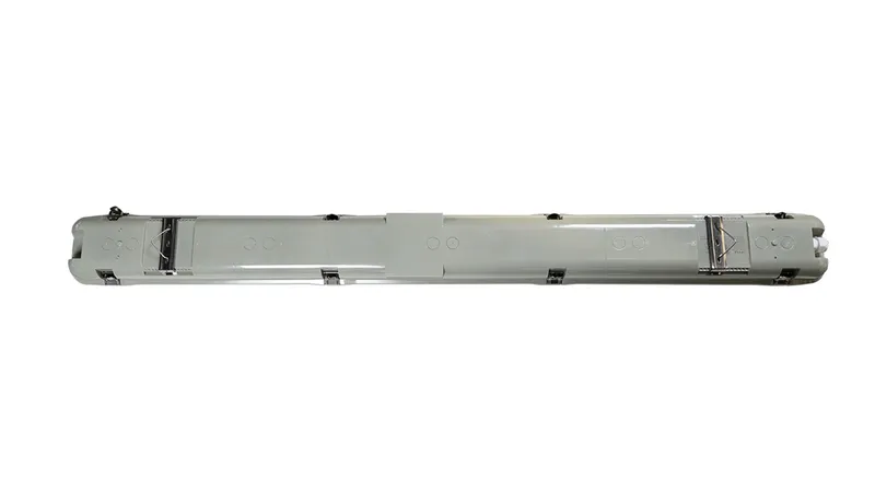 Светильник светодиодный OPPLE LED Waterproof-E3 L1200-46W-4000-FR-GP линейный — вид снизу на корпус