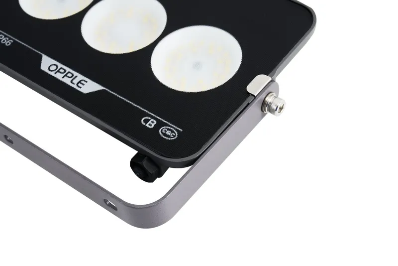 Прожектор светодиодный уличный OPPLE LED Floodlight EQ3 30W-4000-GY-GP поворотный — вид под углом