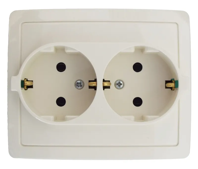 Розетка Simon 15 двойная с заземлением Schuko 2x2Р+Е 16A 250В моноблок, с винтовым соединением, слоновая кость — вид спереди