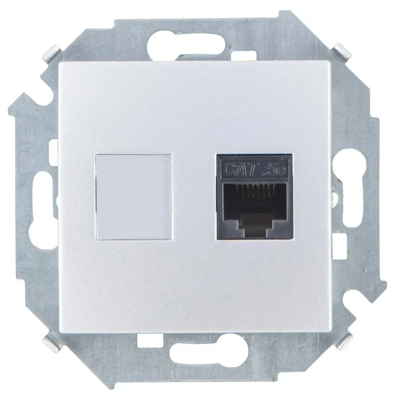 Розетка компьютерная Simon 15 RJ45, кат.5e, AMP, алюминий — вид спереди на лицевую панель