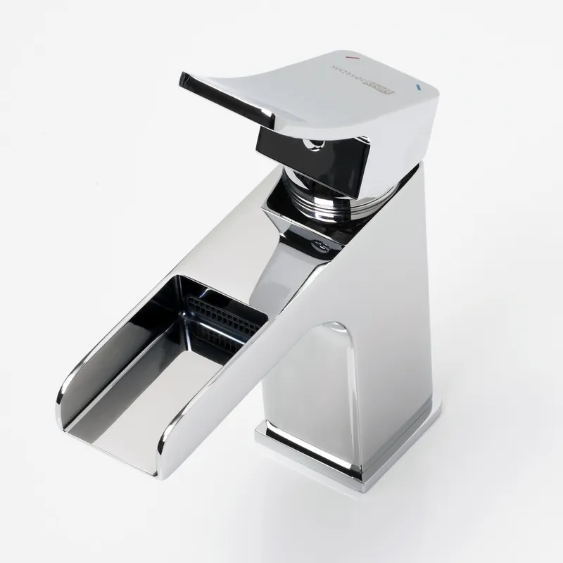 Смеситель для раковины Wasserkraft Aller 1060 каскадный — вид под углом