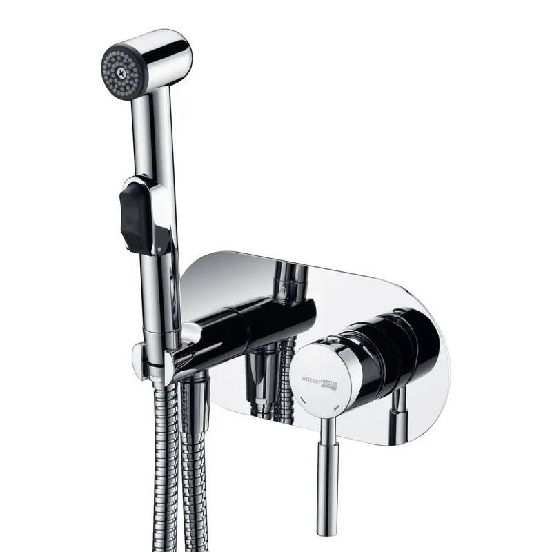 Гигиенический душ Wasserkraft Main 4100 со смесителем — вид под углом на смеситель и лейку