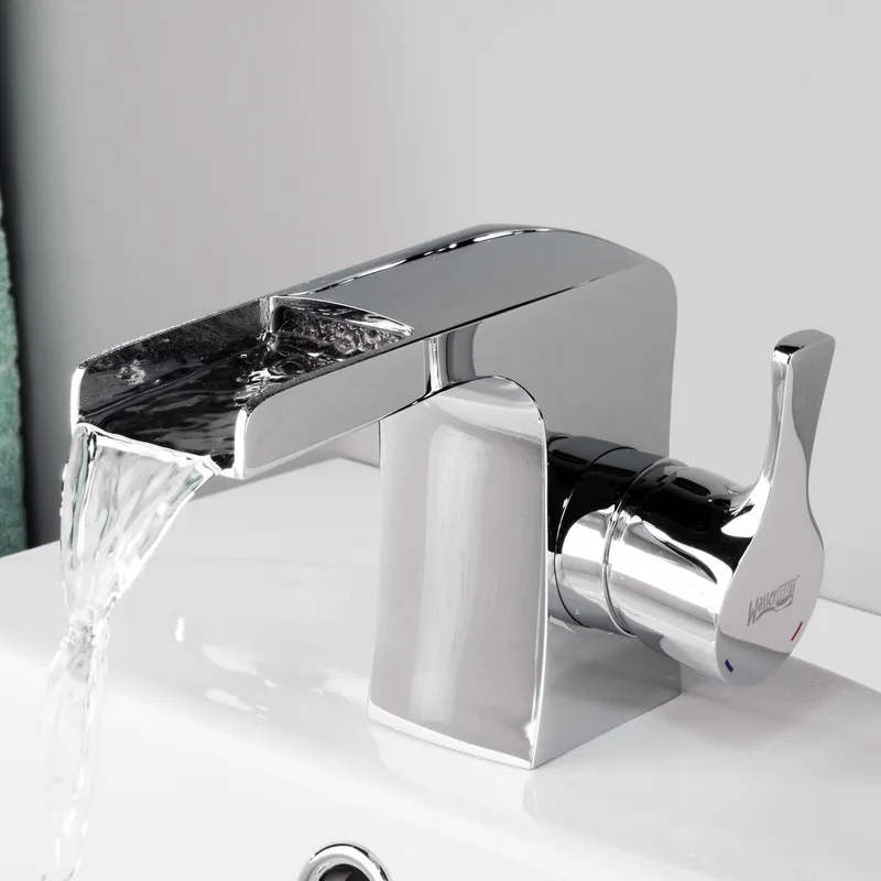 Смеситель Wasserkraft Berkel 4800 каскадный — вид под углом