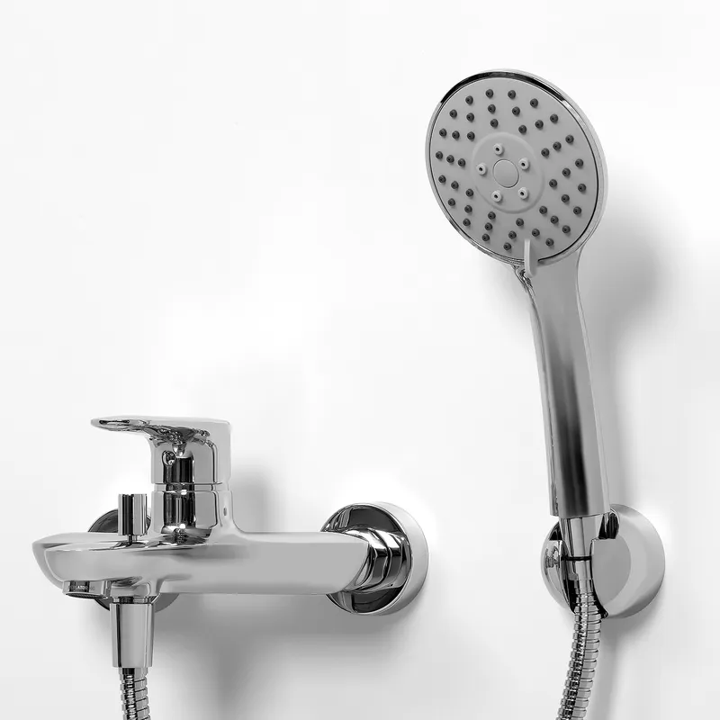 Смеситель для ванны Wasserkraft Vils 5600 с коротким изливом — смеситель и душевая лейка под углом