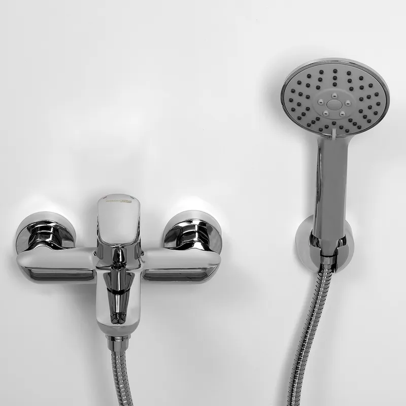 Смеситель для ванны Wasserkraft Vils 5600 с коротким изливом — смеситель и душевая лейка под углом