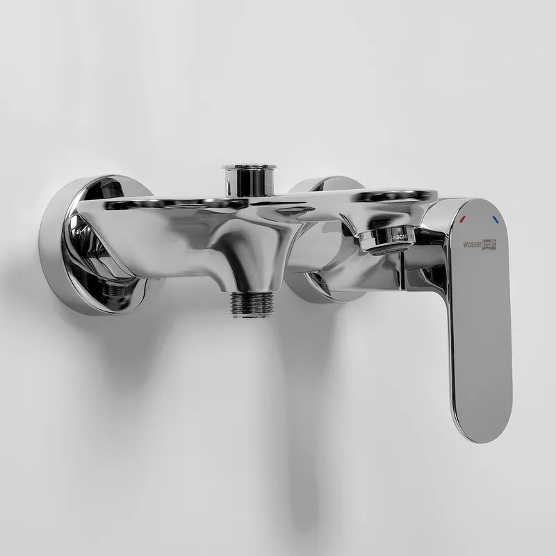 Смеситель для ванны Wasserkraft Dinkel 5800 с коротким изливом — вид под углом