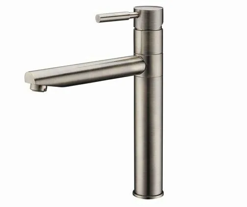Смеситель для кухни Wasserkraft светлая бронза — вид сбоку под углом