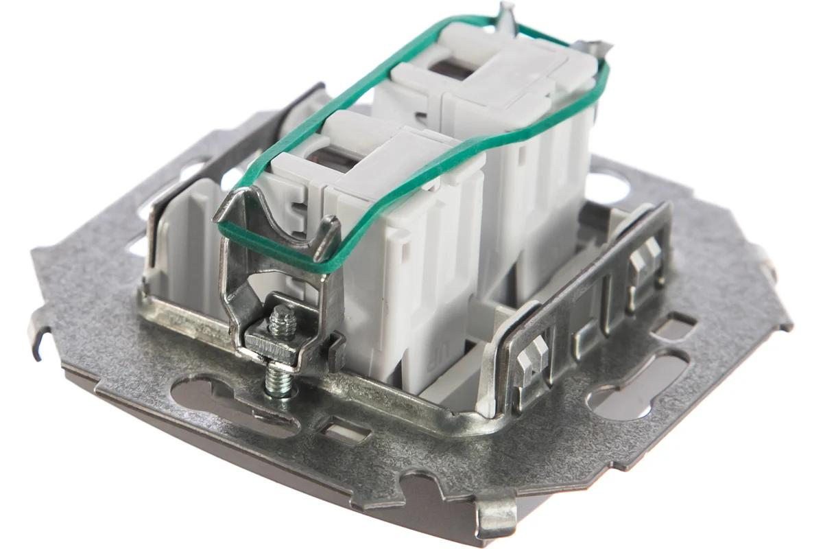 Розетка компьютерная Simon 15, двойная 2хRJ45 кат. 5e AMP, алюминий — механизм с видом под углом