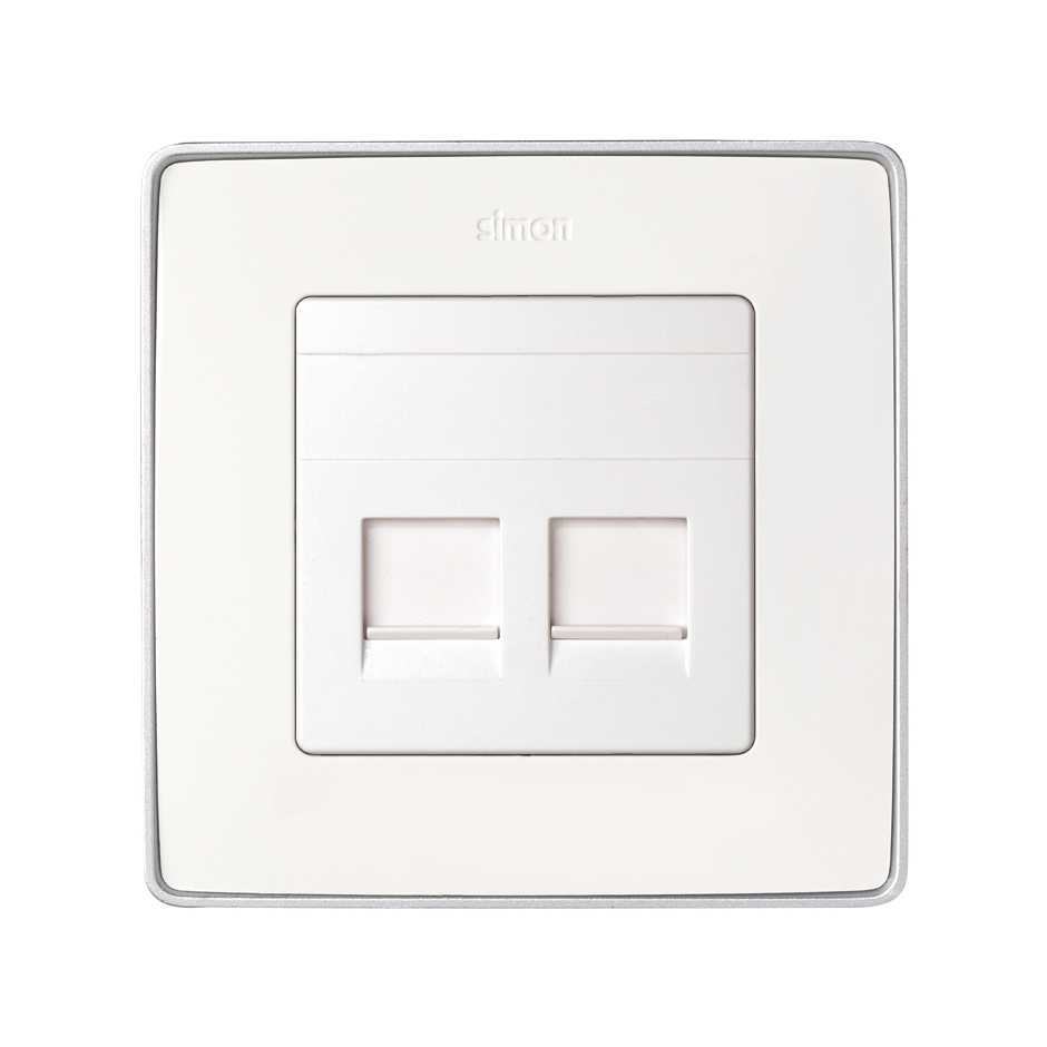 Адаптер Simon 82 на 2 разъема RJ45, RJ12 AMP, белый — вид спереди на устройство