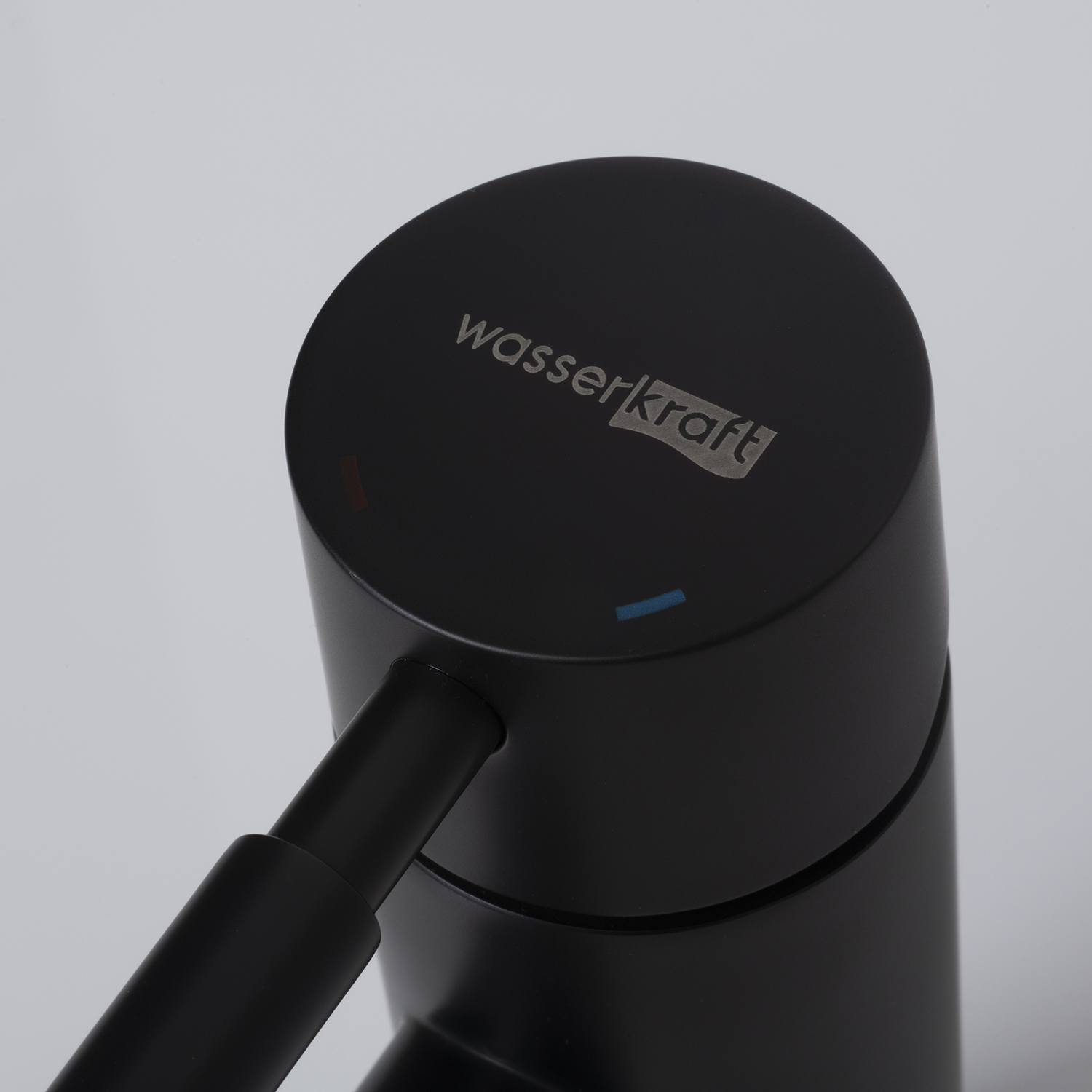 Смеситель для раковины Wasserkraft Gollach 3300 — ручка крупным планом