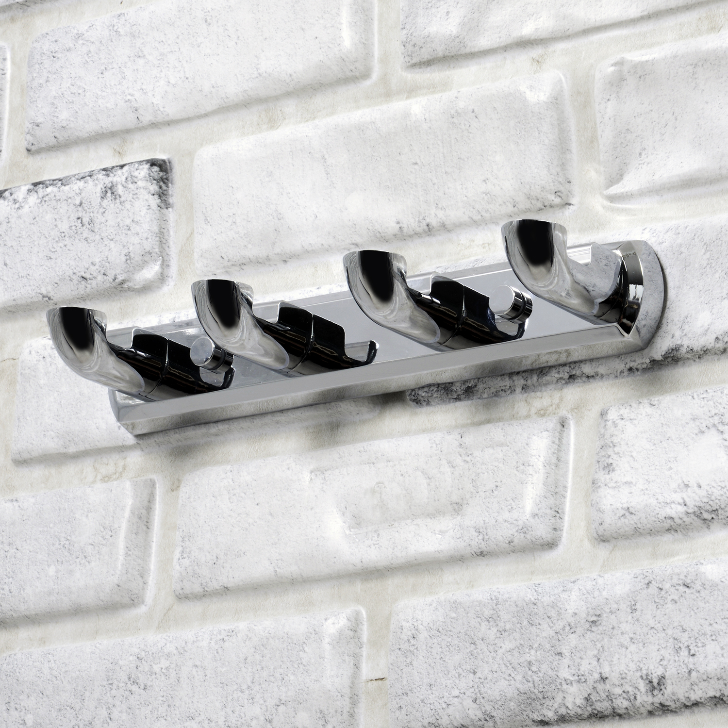 Планка с крючками Wasserkraft Kammel K-8300White — на белой кирпичной стене-1